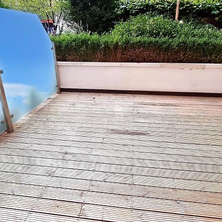Your Riverside Home 2 With Private Balcony London Exterior photo